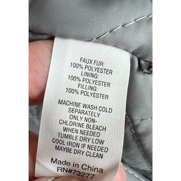 Simply Vera Wang Faux Fur Open Front Sleeveless Gray Vest Jacket SIze L/XL - Picture 8 of 8